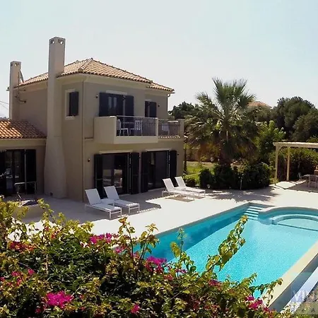 Vinieris Villas - Aktaia * Kaligáta