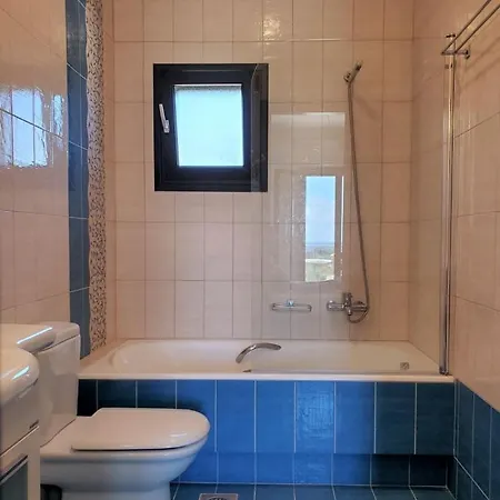Vinieris Villas - Aktaia فيلة